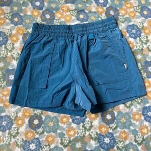 Fabletics Nylon Heights Shimmer Cargo Shorts M/8 - Riptide